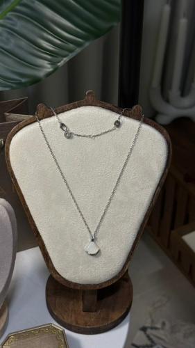 سلسال BVLGARI الماسي -ذهبي صدفي فضي