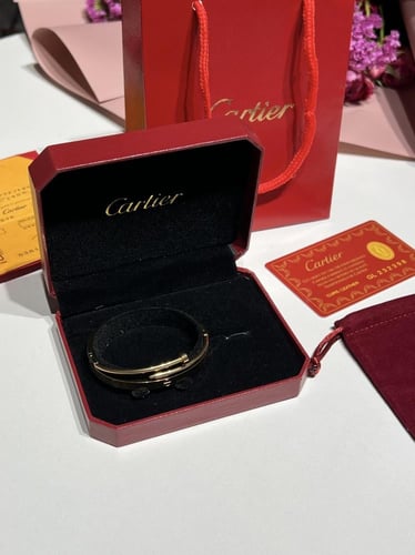 إسوارة carter ذهبي