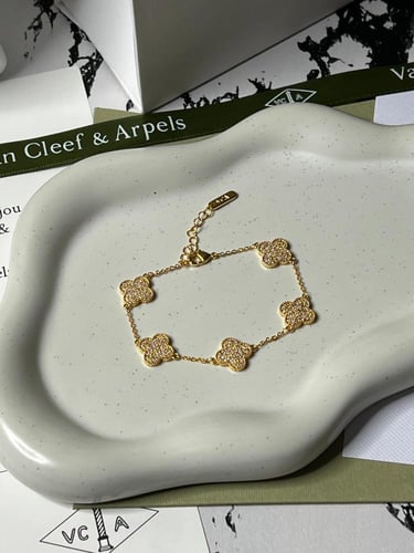 إسوارة Van cleef ذهبي _ كرستالات