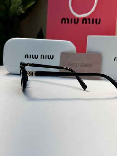 نظارة miu miu إطار أسود - عدسة أسود