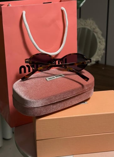 مجموعة ( نظارات الهبة ) - miu miu