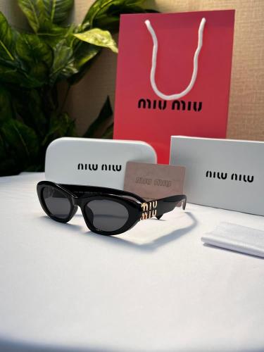 نظارة miu miu إطار أسود - عدسة أسود