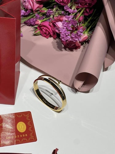 إسوارة carter ذهبي