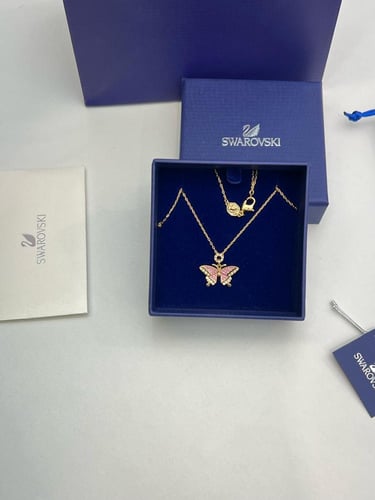 سلسال سوارفيسكي ذهبي فراشه