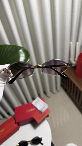 نظارة Cartier اطار ذهبي - عدسة مدرج