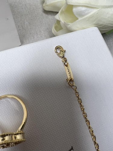 طقم van cleef ذهبي