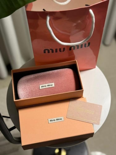 نظارة miu miu أطار ذهبي تايقر عدسة بني