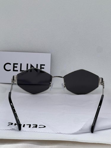 نظارة CELINE اطار فضي عدسه اسود ( سداسي )