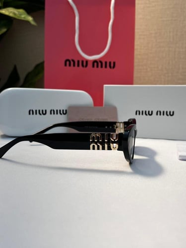 نظارة miu miu إطار أسود - عدسة أسود