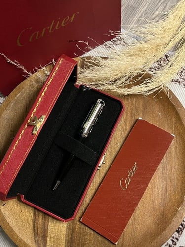 قلم حبر من مجموعة سانتوس دو كارتيه