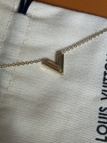 إسوارة LOUIS VUITTON معدن ذهبي