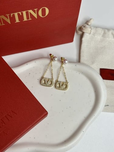 حلق VALENTINO ذهبي