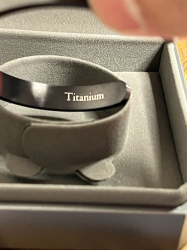 إسوارة MESSIKA اسود