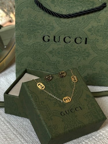 سلسال GUCCI معدن ذهبي