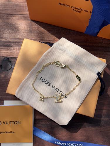 إسوارة LOUIS VUITTON معدن ذهبي