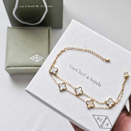إسوارة Van cleef ذهبي -صدفي