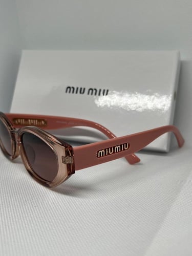نظارة MIU MIU