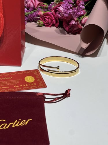 إسوارة carter ذهبي