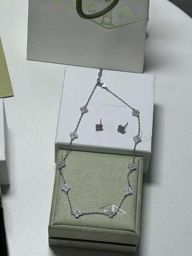 طقم van cleef فضي