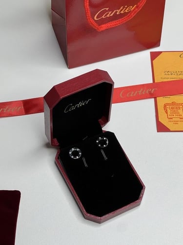 حلق كارتيه فضي