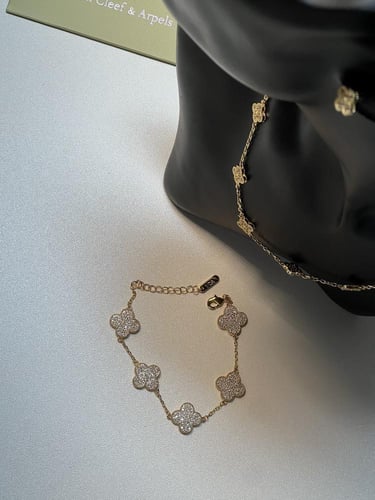طقم van cleef ذهبي