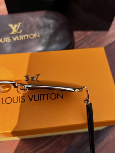 نظارة LOUIS VUITTON- اطار أسود - عدسة اسود