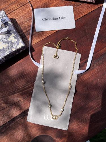 سلسال Dior ذهبي لؤلؤة