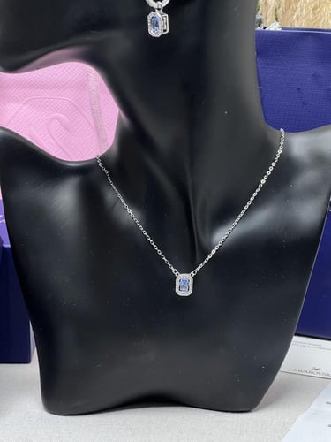 طقم سوارفيسكي ميلينا ازرق