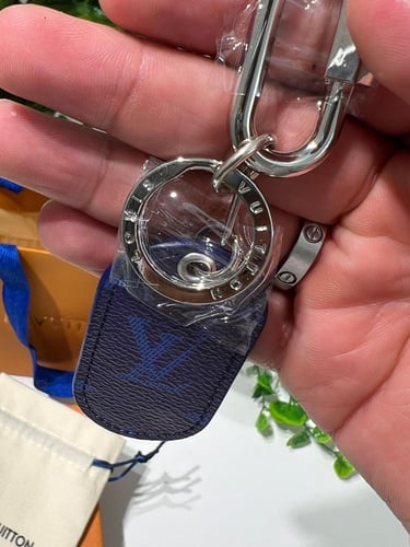 ميدالية مفاتيح لويس فيتون