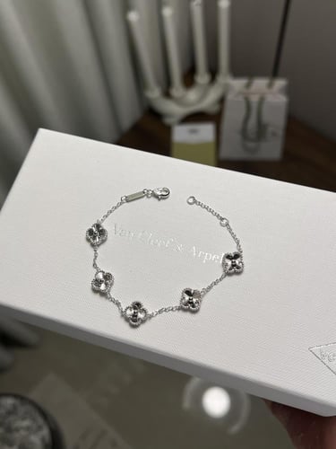 إسوارة Van cleef فضي - صغير