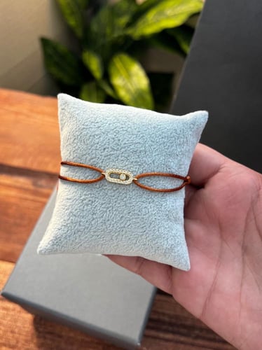 أسوارة MESSIKA خيط ملون ذهبي