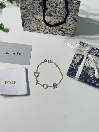أسوارة Dior معدن ذهبي
