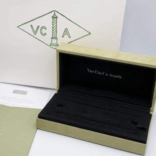 ملحقات Van Cleef الماستر اسوارة
