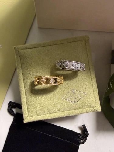 خاتم Van cleef لونين( ذهبي - فضي )