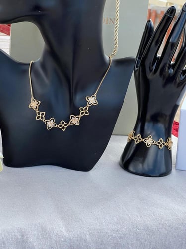 طقم roberto coin ذهبي