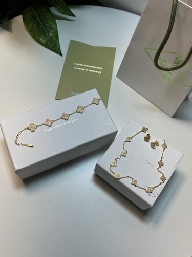 طقم van cleef ذهبي