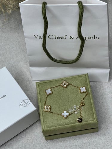 إسوارة Van cleef ذهبي -صدفي