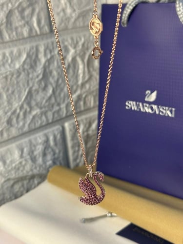 سلسال سوارفيسكي قولد روز كريستالة عودي