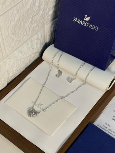 سلسال سوارفيسكي فضي كريستالة فضي قلب