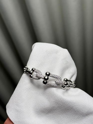 اسوارة Tiffany فضي