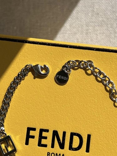 طقم FENDI معدن فضي