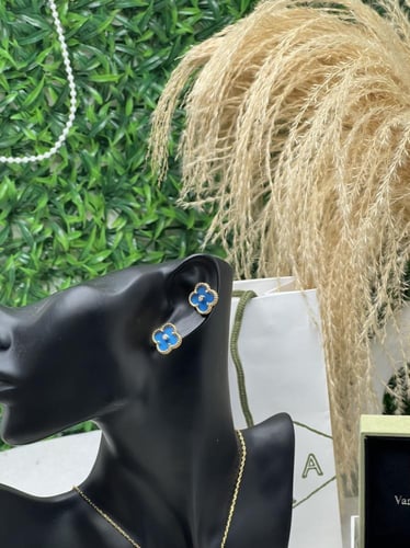 طقم van cleef أزرق - ذهبي