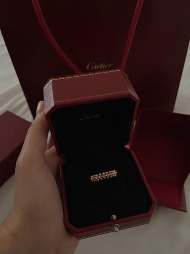 خاتم carter الذهبي