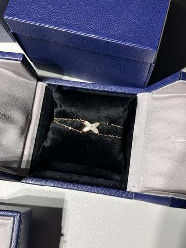 طقم شومية ذهبي ابيض