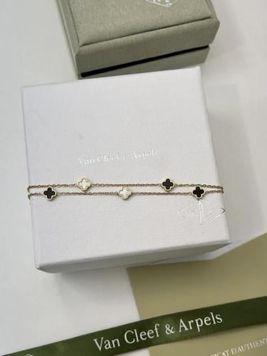إسوارة Van cleef ذهبي _ أسود- أبيض