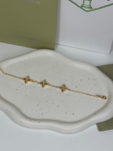 إسوارة Van cleef ذهبي