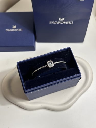 اسوارة سوارفيسكي _فضي