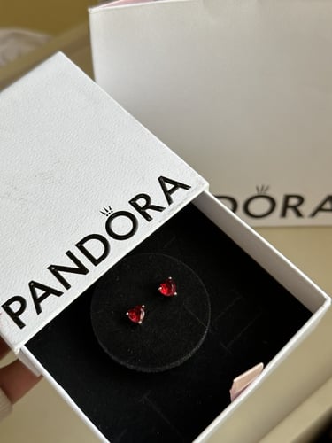 حلق باندورا PANDORA قلب أحمر