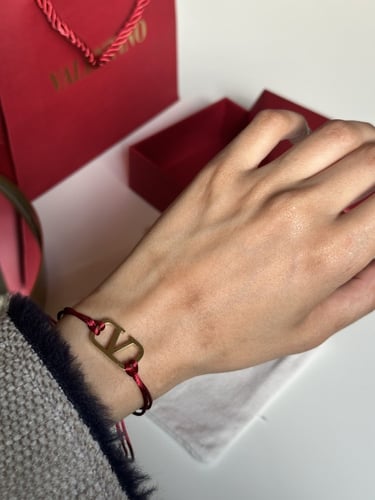 اساور VALENTINO ذهبي