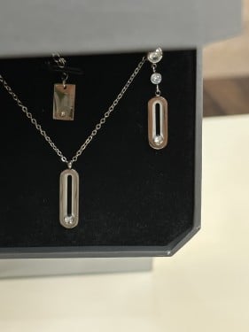 سلسال MESSIKA معدن فضي